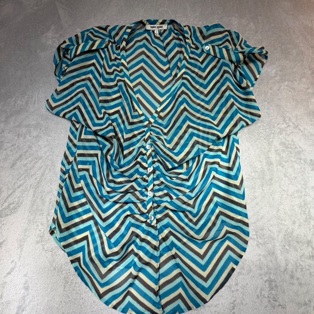 Daniel Rainn Chevron Ruched Button Front Blouse Size M Teal Blue Zigzag V-Neck